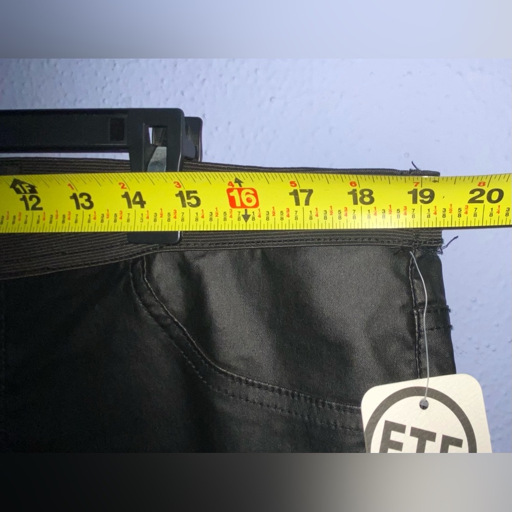 NWT FTF Faux leather legging pants 2X - Picture 4 of 8